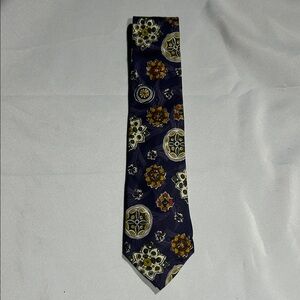 Hugo Boss Navy Tie with Geometric Patterns